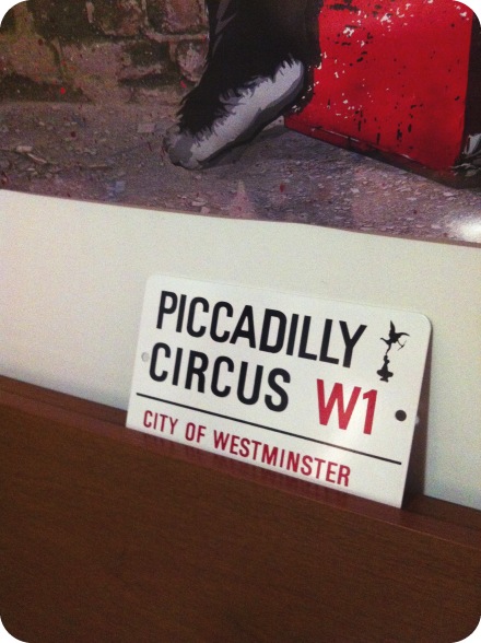 Placa da Picadilly Circus (meu lugar predileto em Londres)